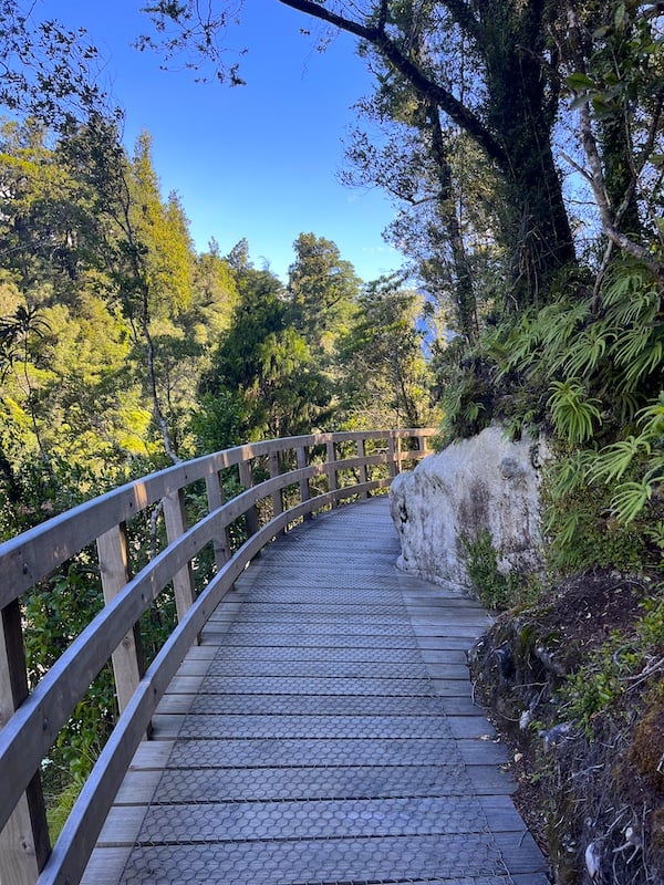 Board walk on the Hokitika Gorge walk 