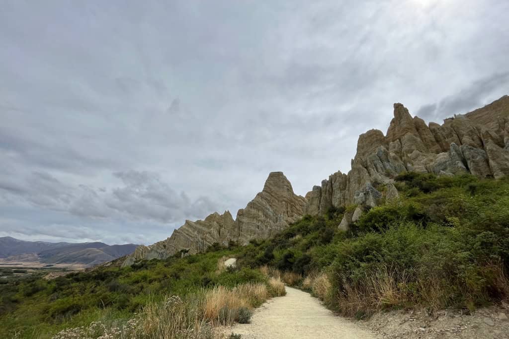 The gravel track leading to the Omarama Clay Cliffs.