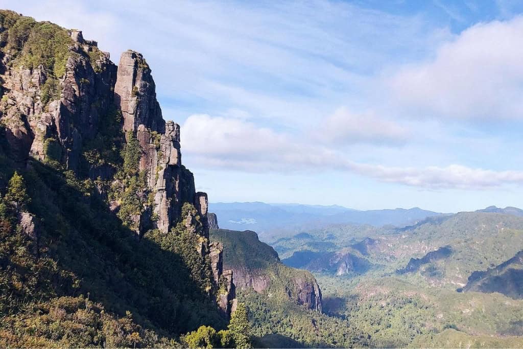The towering cliffs on the Pinnacles walk.